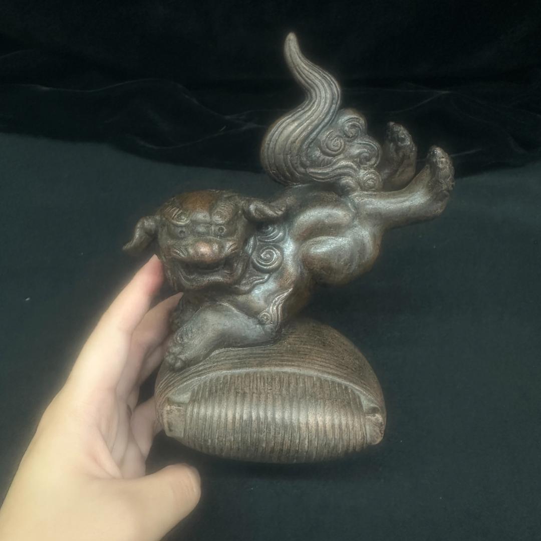 僃前焼　獅子置物陶器