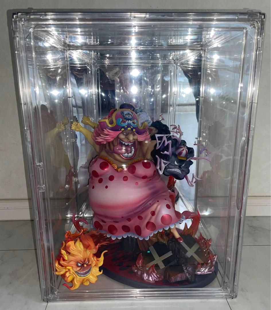 フィギュアケース　大型　2個