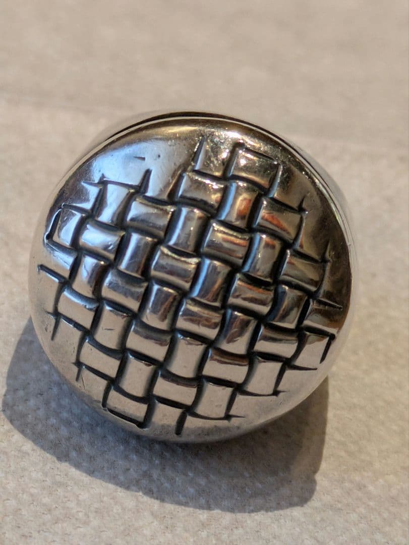 ボッテガヴェネタ:イントレチャートリング