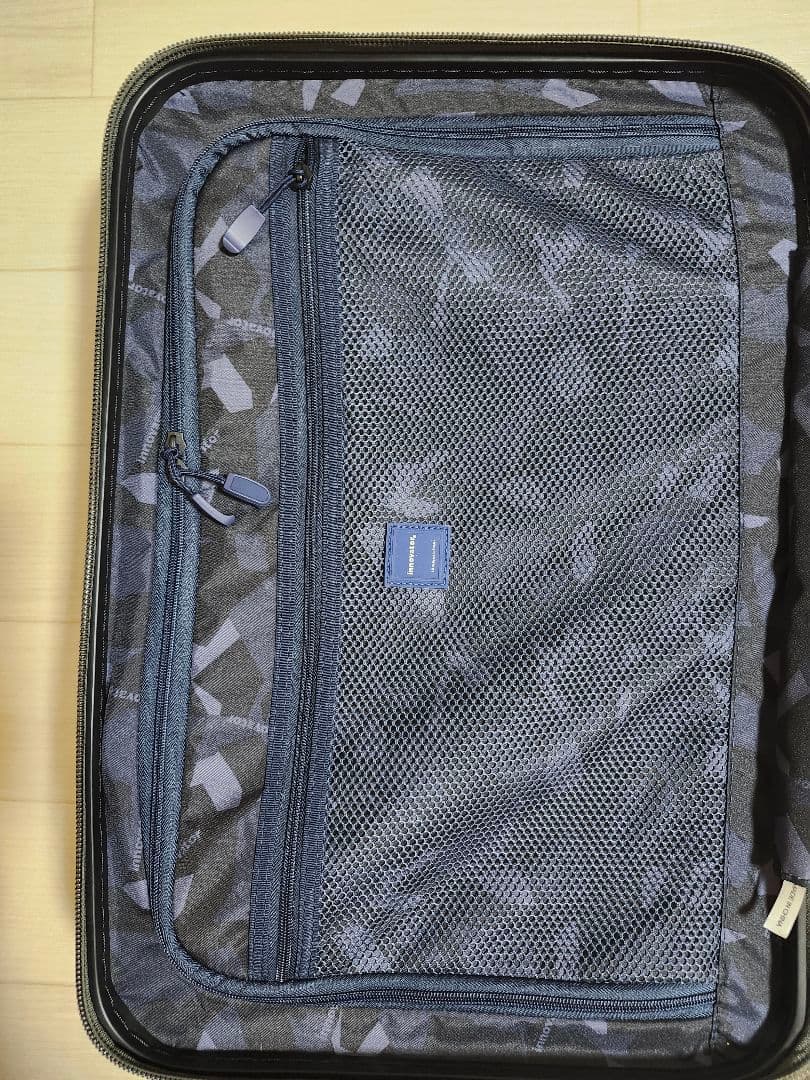 スーツケース Innovator INV50 Mad Black 38L