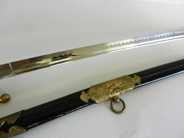 昭和初期の旧海軍士官儀礼用・指揮用サーベル型軍刀　長剣模造刀　全長８４．５㌢