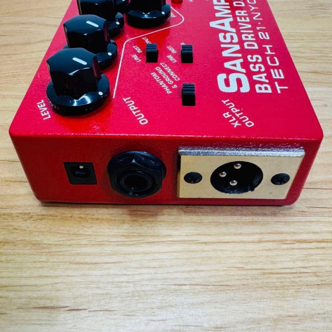 ベース TECH21 SansAmp Bass D DI Vermillion