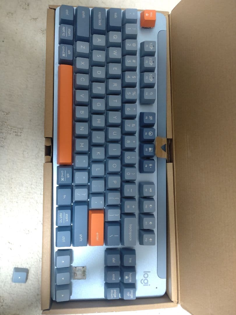 Logitech K855 ワイヤレスキーボード us配列 Gateron 白軸