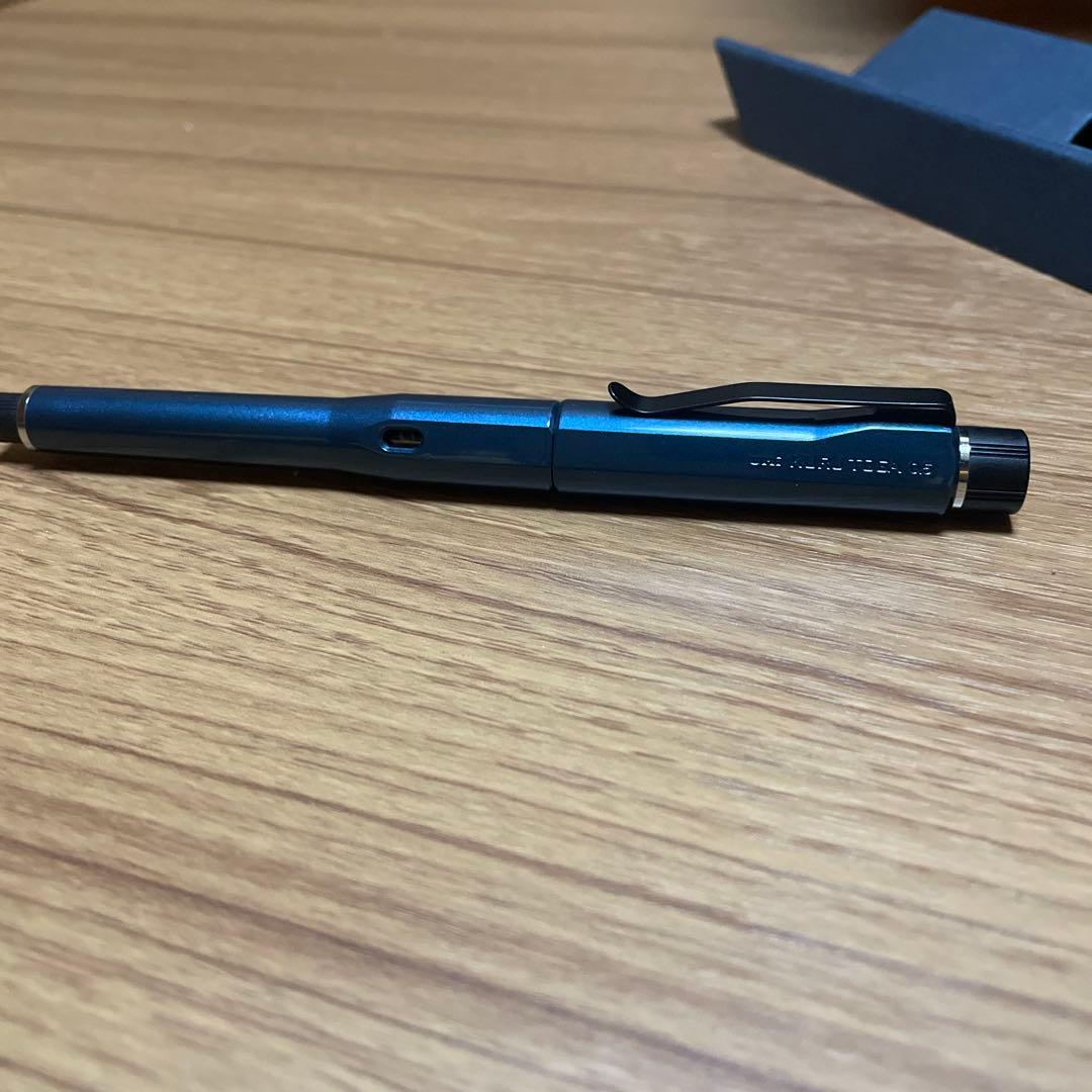 超美品　クルトガダイブ　シャーペン　アビスブルー