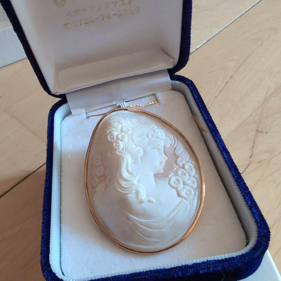 シェルカメオ　ブローチK18