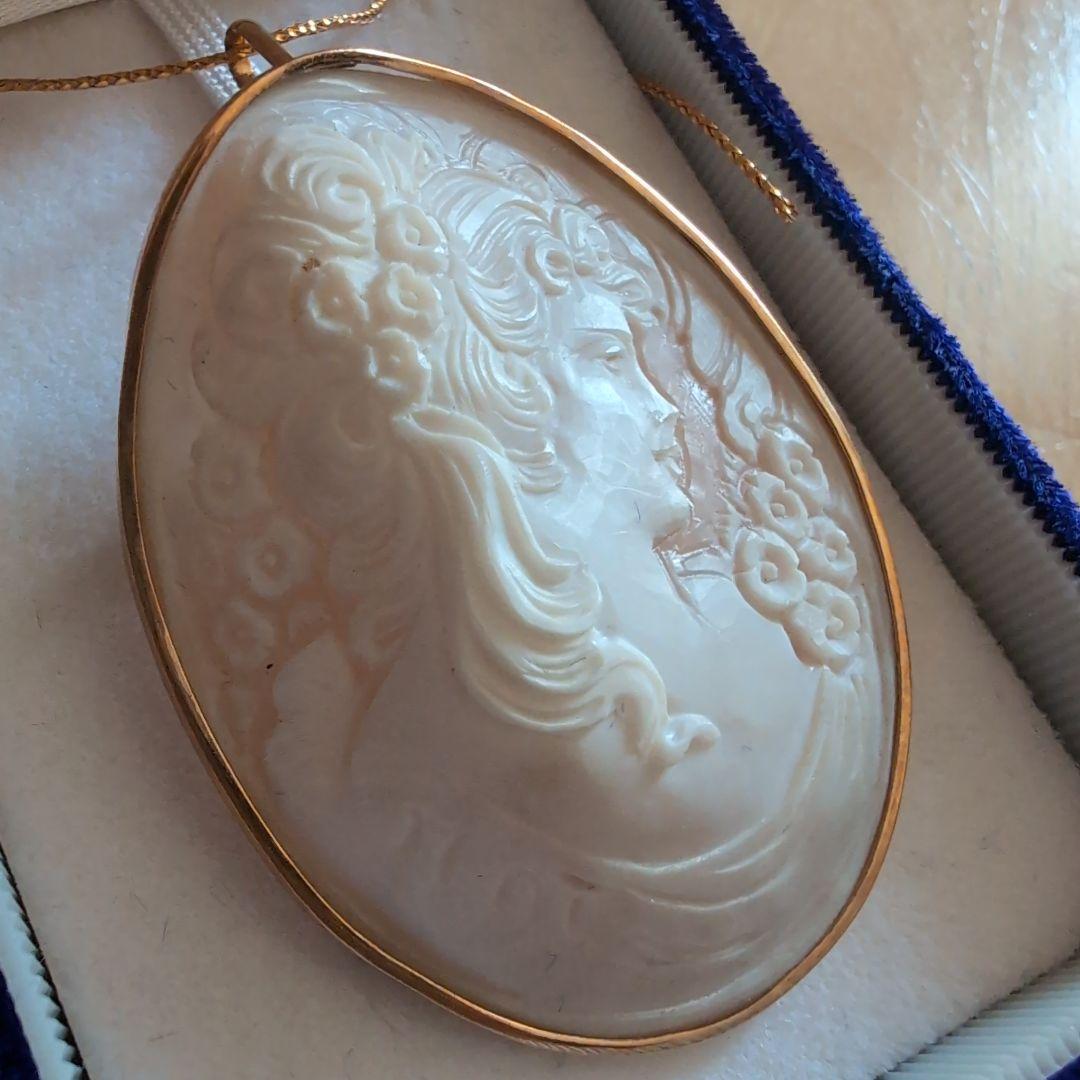 シェルカメオ　ブローチK18