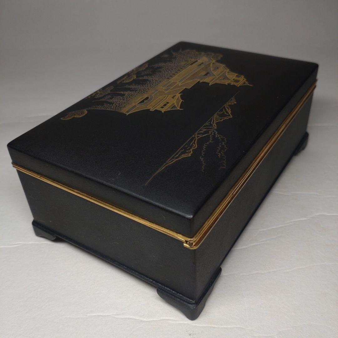 肥後象嵌 鉄地金銀象嵌 城山風景図 煙草入 在銘 箱付