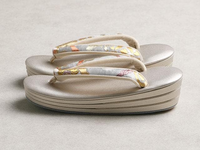 【新品】フォーマル着物用　草履バッグセット 02097