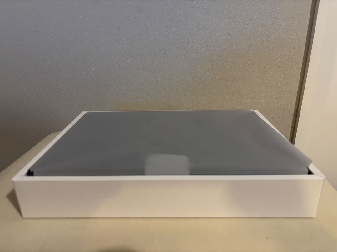 Apple MacBook Air M2 2022 13インチ8GB 256GB