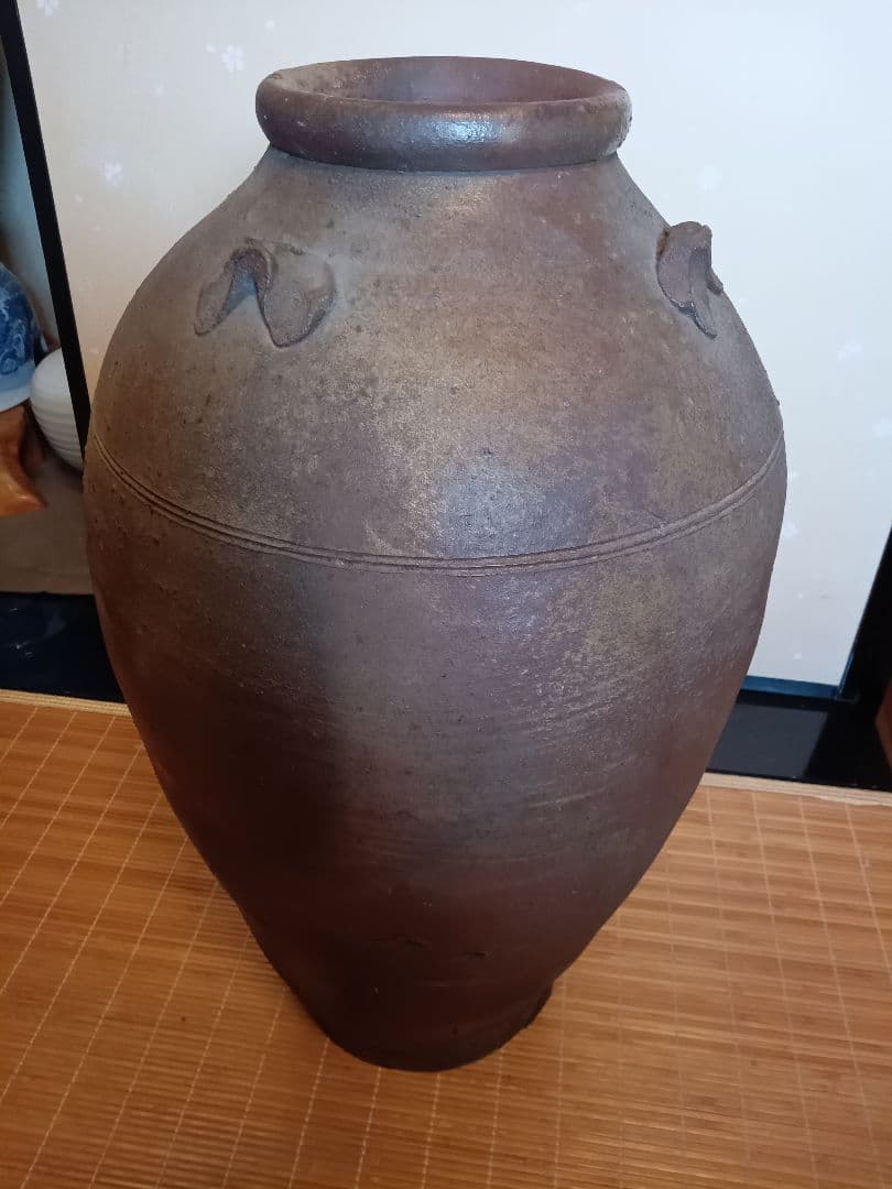 備前　茶色の陶器製花瓶