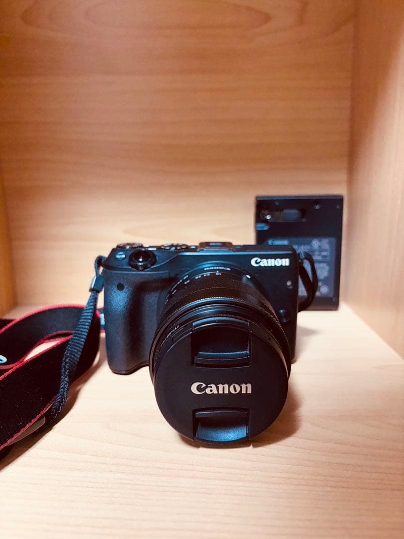 Canon EOS M3ミラーレスカメラ レンズ2本付き（ダブルレンズキット）