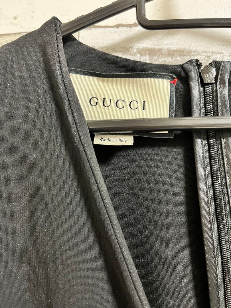 美品☆GUCCI　2019　膝丈ワンピース　シェリーライン　黒　赤　リボン　M