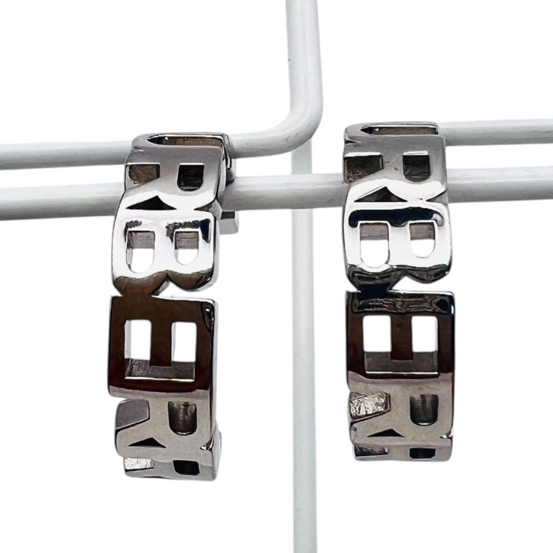 超美品✨バーバリーロンドン　フープ　ピアス　イタリー製　ロゴ