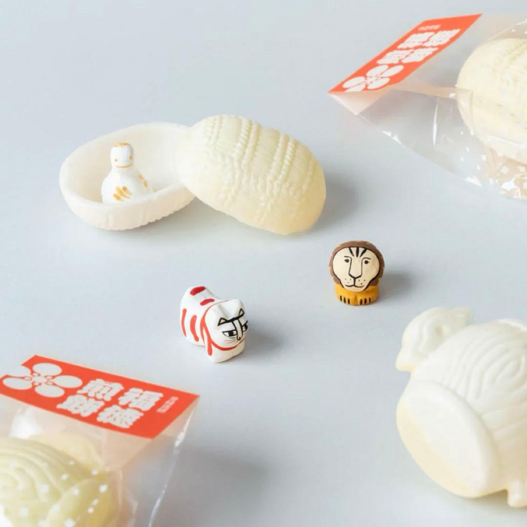 :::金沢　　落雁諸江屋　福徳煎餅　福徳せんべい　コラボ　リサ・ラーソン　土人形