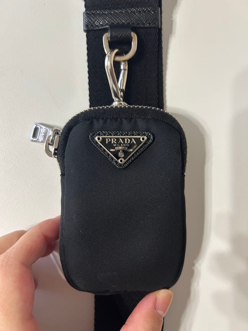 ゆみ　PRADA Re-Edition 2005 Re-Nylon バッグ