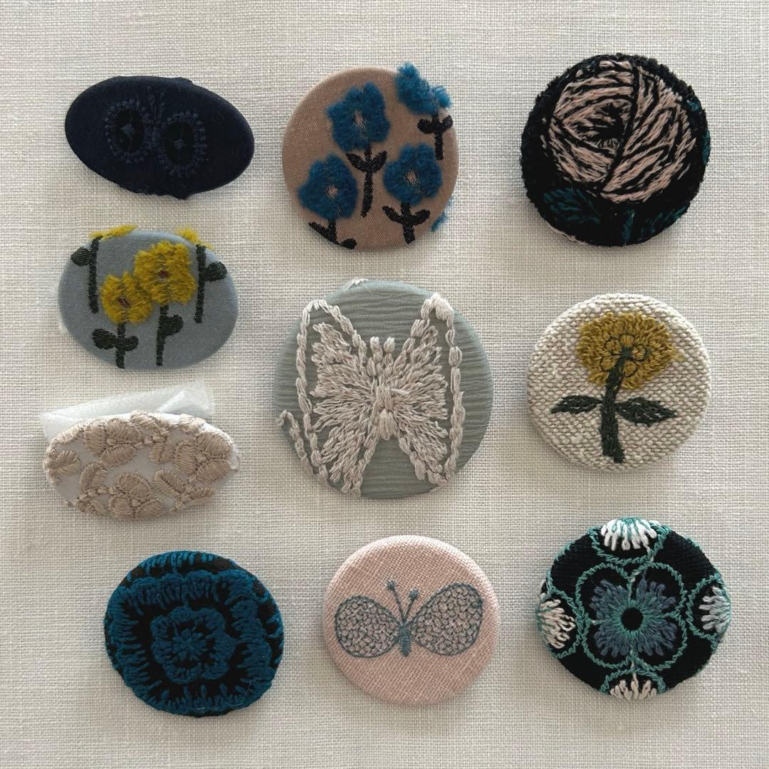 ミナペルホネン　サンキューベリーバッジ10個セット