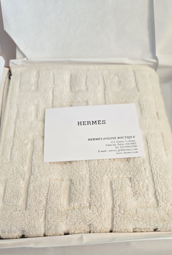 HERMES♥️エルメス♥️カレタオル♥️ステアーズ♥️新品箱付き♥️ホワイト