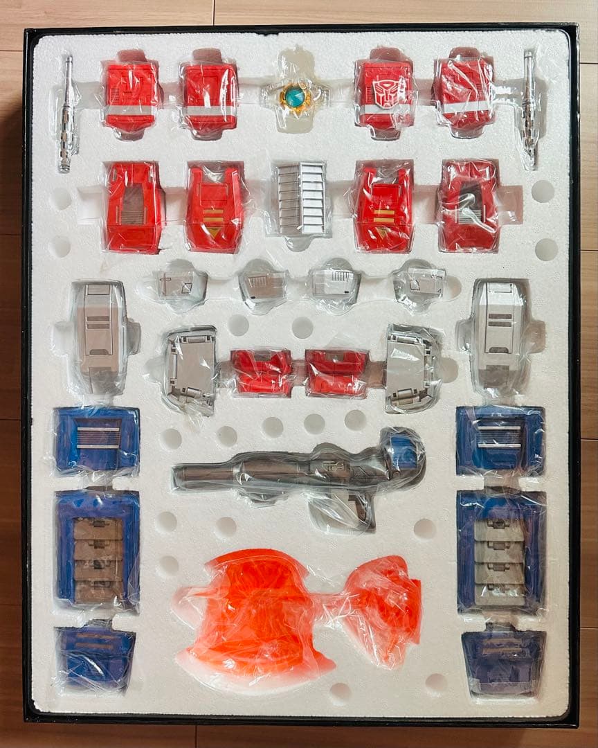 トランスフォーマー ULTIL UM-01 OPTIMUS PRIME