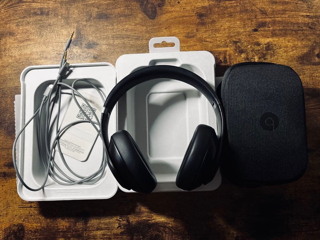 Beats Studio Pro ノイズキャンセリングヘッドフォン