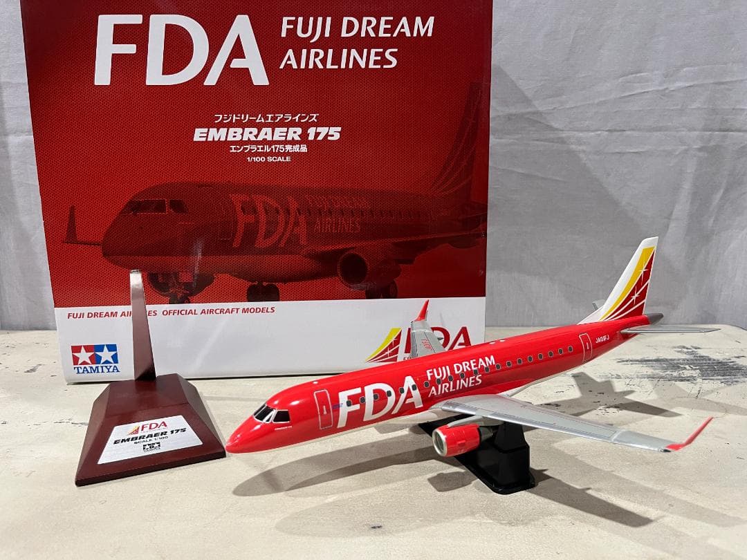フジドリームエアラインズ | EMBRAER 175 1:100
