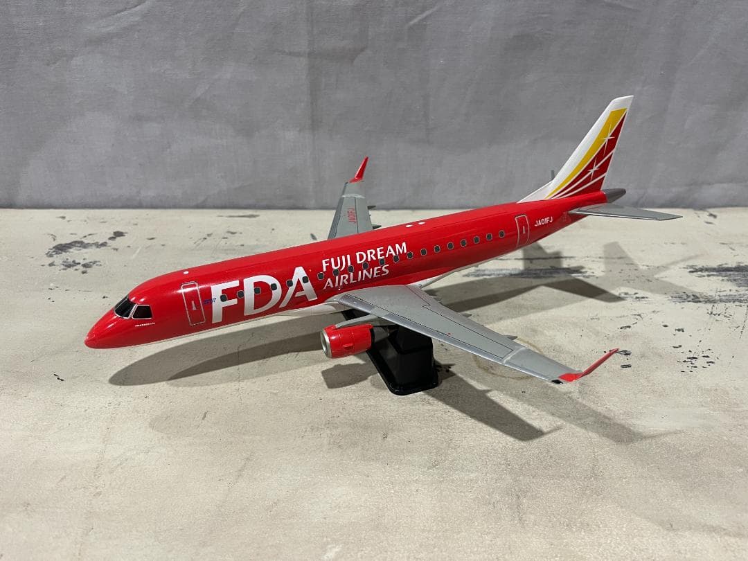 フジドリームエアラインズ | EMBRAER 175 1:100