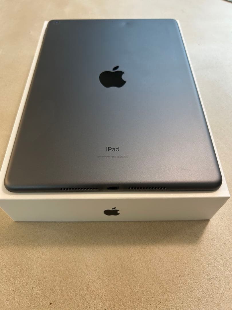 F*B様 iPad7 第7世代 本体 スペースグレイ