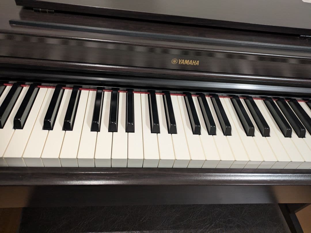 デジタルピアノ YAMAHA YDP-163R 黒 椅子付き メトロノーム付き