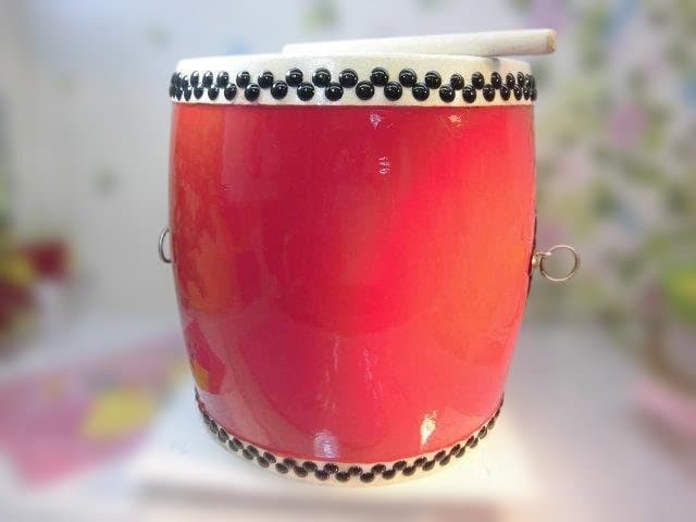 新品未使用(送料無料)26.980円　エイサー大太鼓36cm*40cmバチ付き