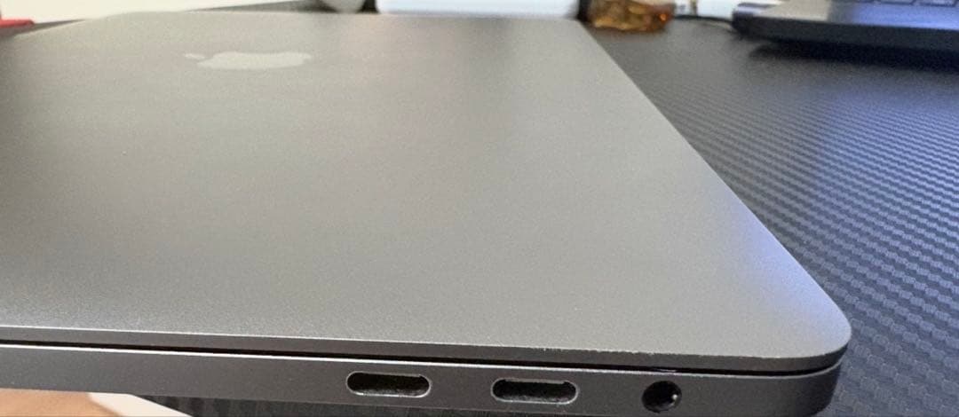 MacBook Pro 13インチ 2018 i5 8GB SSD512GB