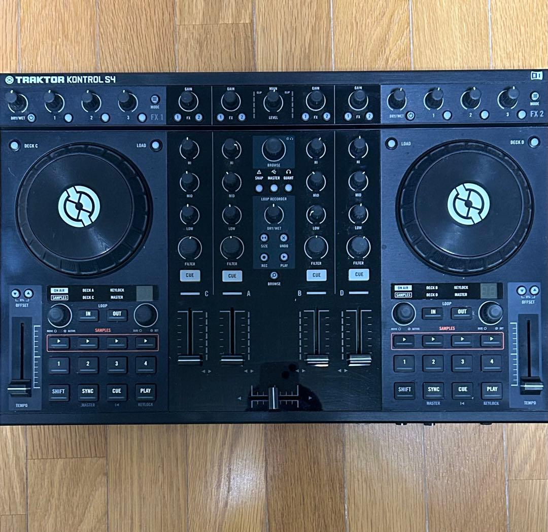 DJ機材 TRAKTOR KONTROL S4