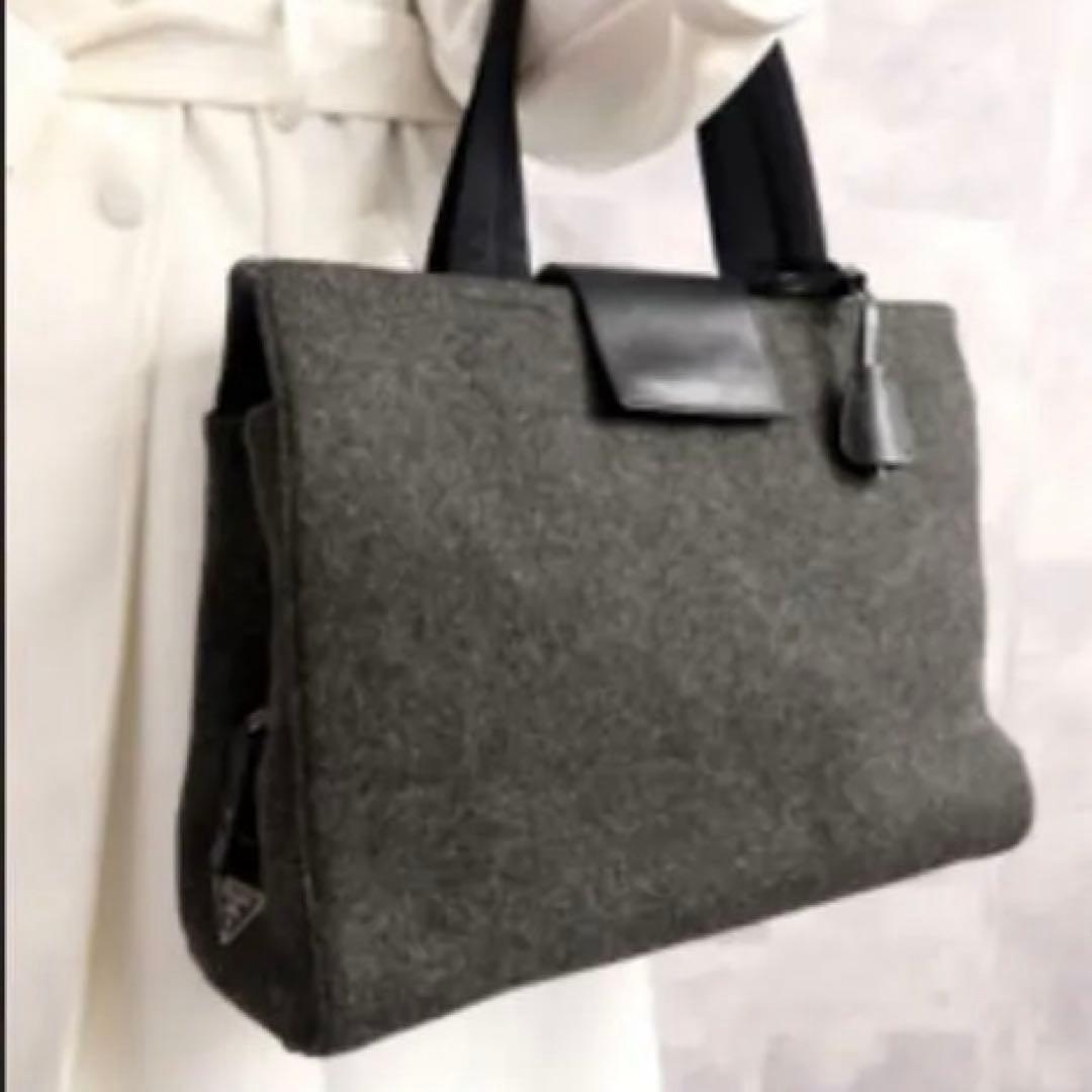 ♥*】様 超美品　PRADA プラダ　三角ロゴ　ウール カーフ レザー 本革　ハ