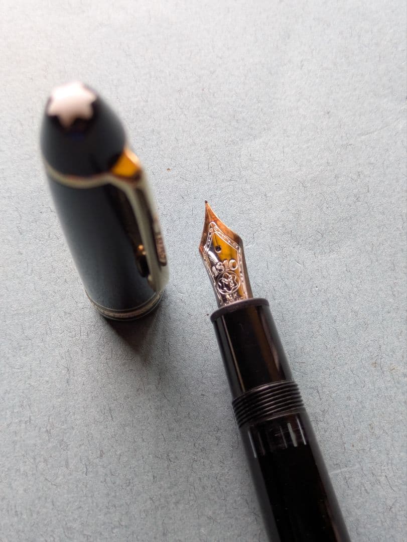 Montblanc 146 万年筆