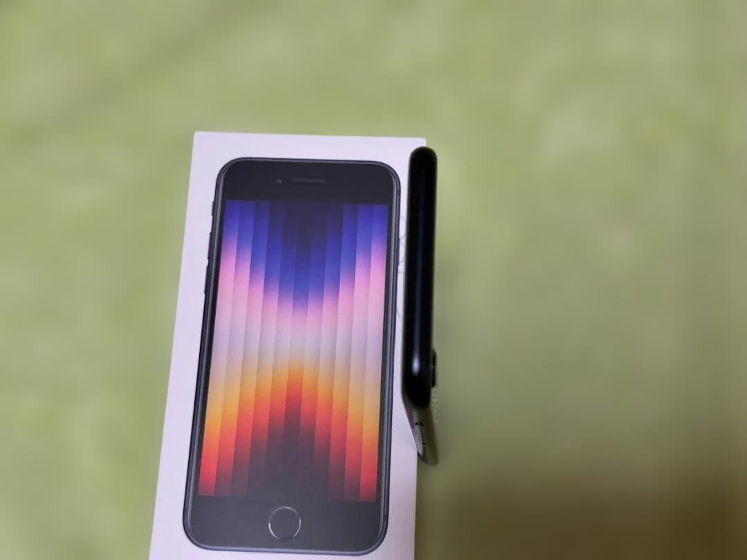 iPhone SE (第3世代) Midnight 256GB おまけ付
