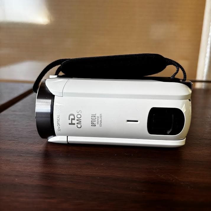 Canon iVIS HF R700 2016年製 付属品多数 予備バッテリー付