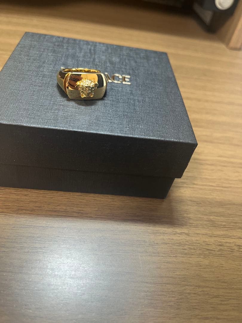 未使用　VERSACE ゴールドリング　訳あり　17号
