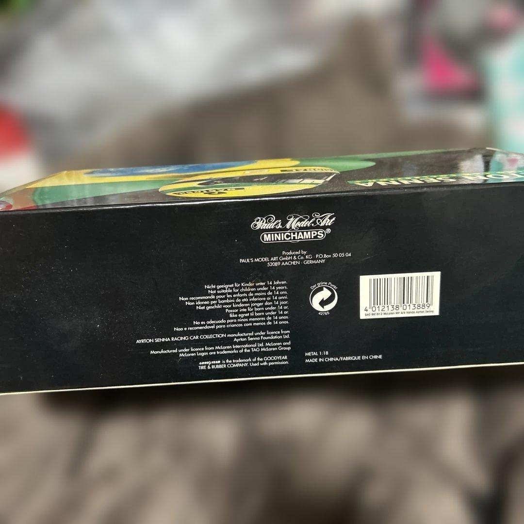 アイルトン・セナ マクラーレン MP4/4 ミニカー 1/18