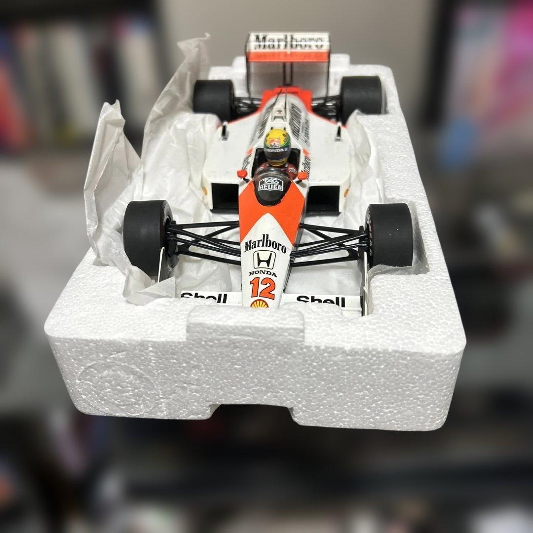 アイルトン・セナ マクラーレン MP4/4 ミニカー 1/18