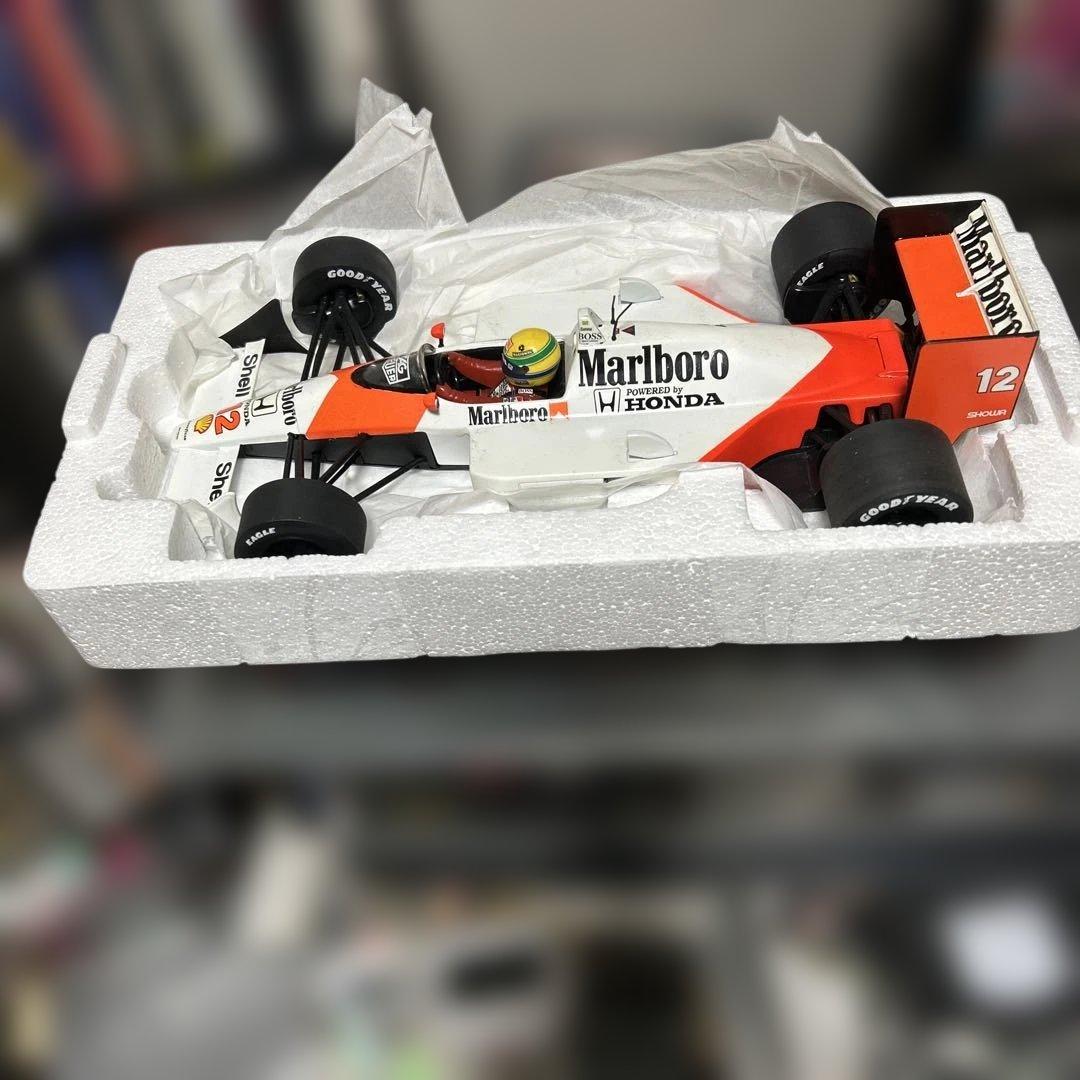 アイルトン・セナ マクラーレン MP4/4 ミニカー 1/18