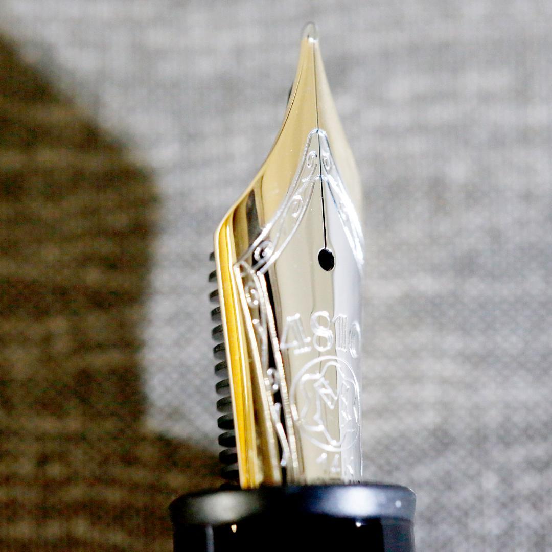 【極美品 送料込】モンブラン 万年筆 １４７ トラベラー マイスターシュテュック