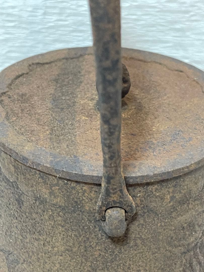 南部鉄器　鉄瓶　鉄製浮彫り鉄瓶　アンティーク　時代物122