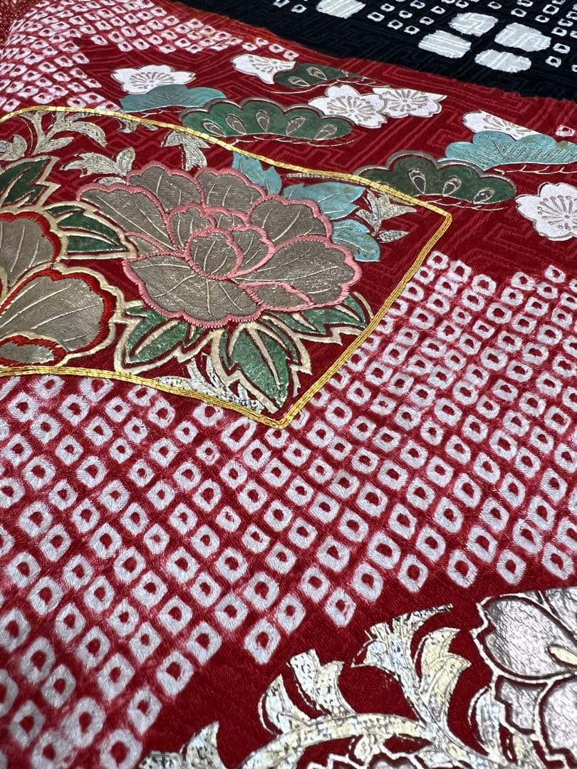 豪華総絞り　本加工　振り袖　フルセット　長襦袢　金彩　刺繍　成人式　振袖　596
