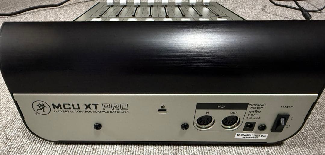 MACKIE MCU XT Pro DAWコントロールサーフェス
