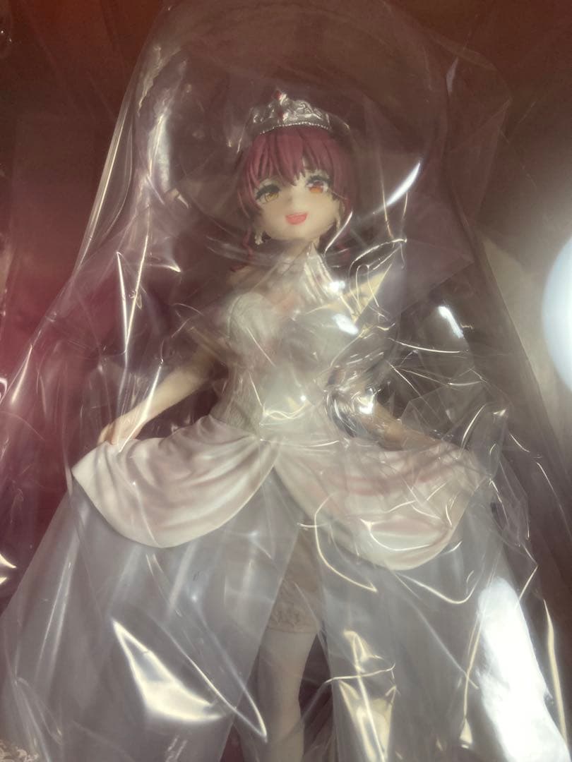 ホロライブ　一番くじ　宝鐘マリン　フィギュア & 缶バッジ2種セット