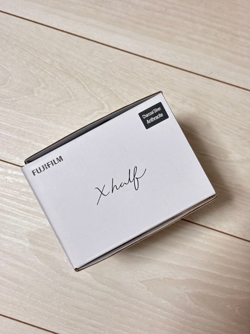 FUJIFILM X half X-HF1 カメラ　未使用　箱本体美品　保証書付