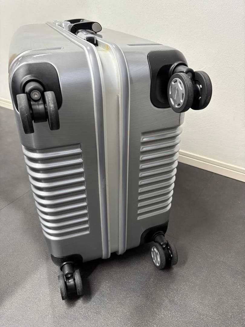 83L シルバー 4輪 BERMAS PRESTIGE SILVER 中古品