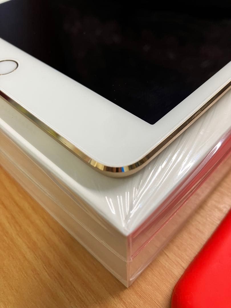 【極美品】iPad mini4 128GB Wi-Fi + Cellular