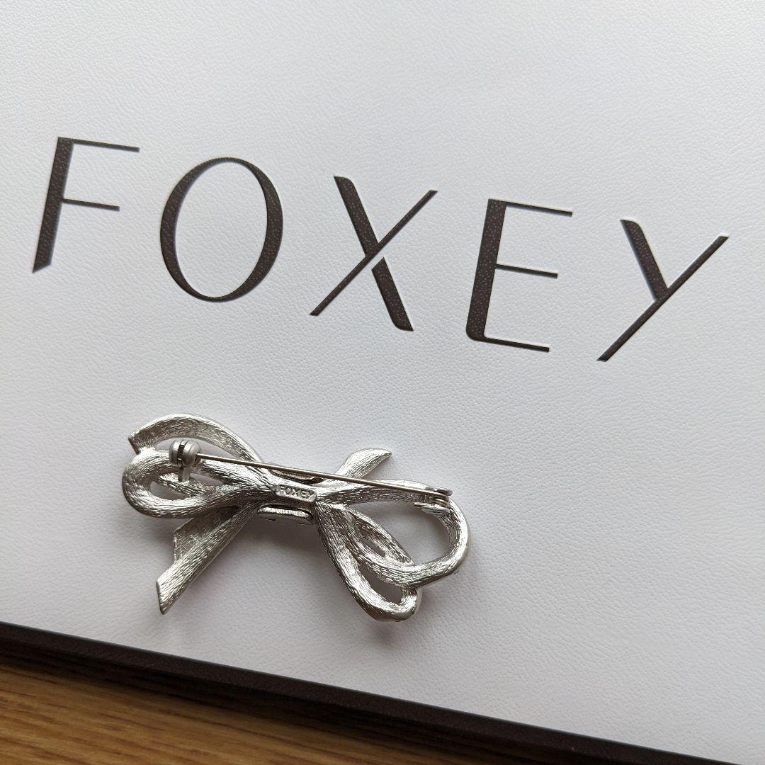 試着のみ♪ FOXEY 大人気 おリボン ブローチ フォクシー