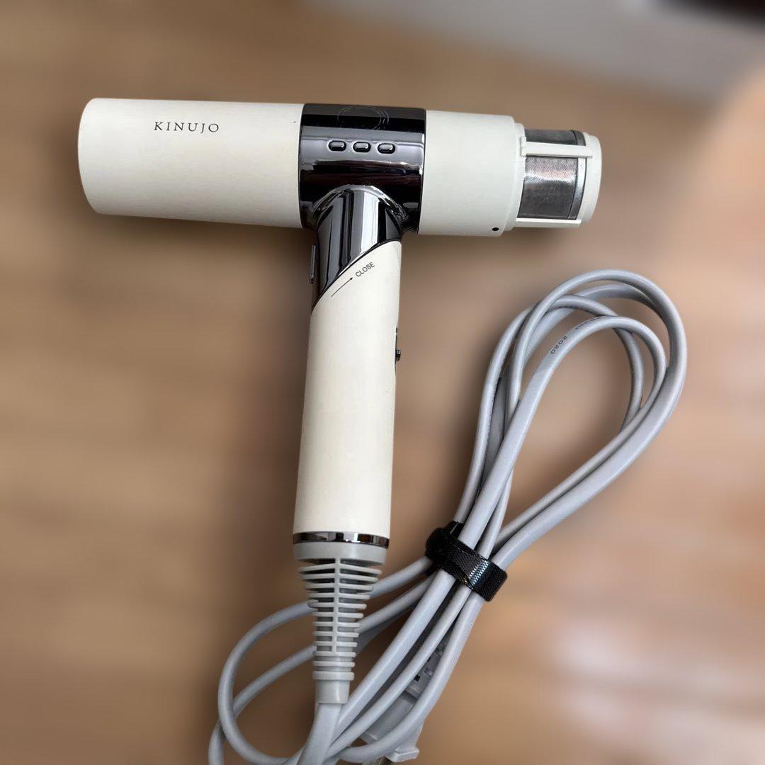 KINUJO（キヌージョ）　ＫＨ001ヘアドライヤー（正常動作品）