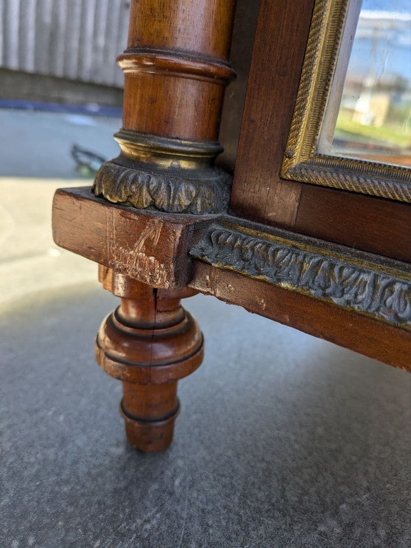 イギリス19世紀　ヴィクトリアンブロンズ飾付ショーケース