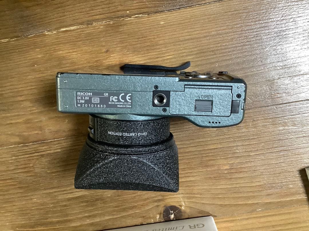 ゆ*ち様 RICOH GR Limited Edition 付属品多数あり！